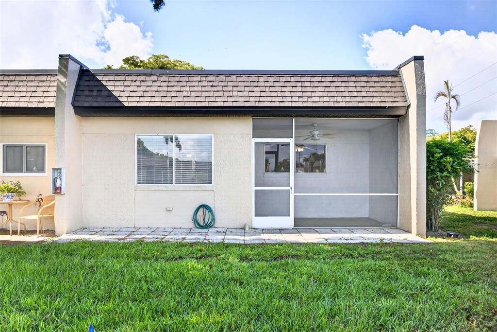 For Sale: $125,000 (1 beds, 1 baths, 644 Square Feet)