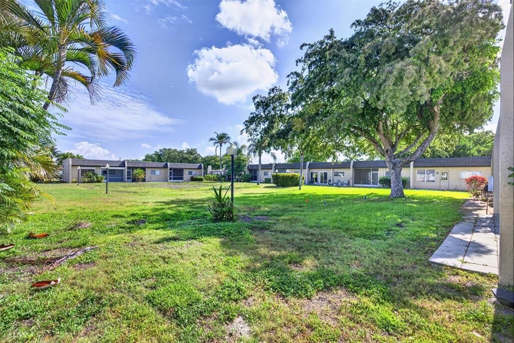 For Sale: $125,000 (1 beds, 1 baths, 644 Square Feet)
