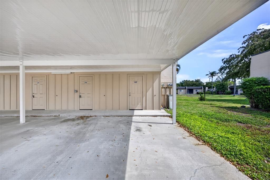 For Sale: $125,000 (1 beds, 1 baths, 644 Square Feet)