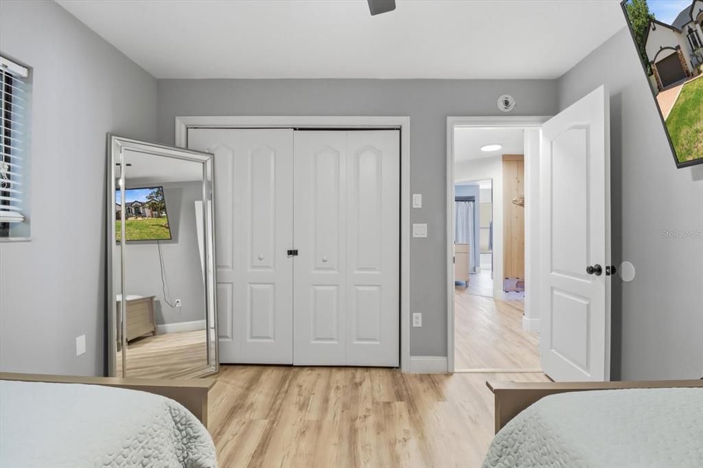 For Sale: $799,000 (3 beds, 2 baths, 2542 Square Feet)