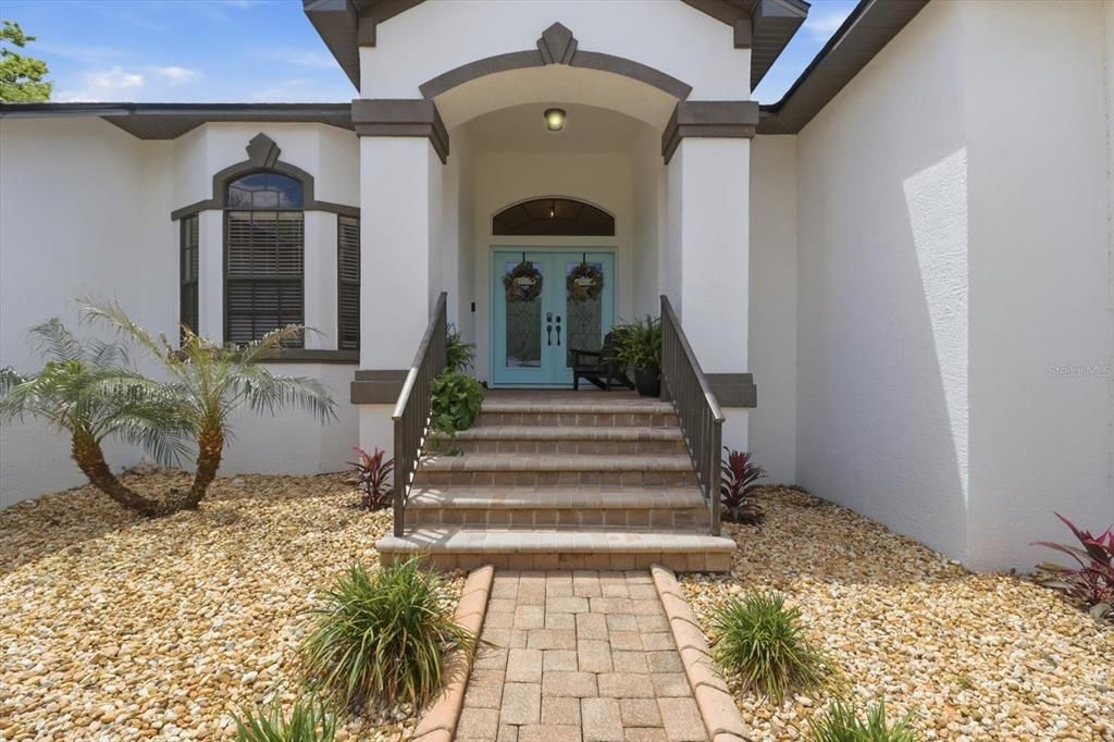 For Sale: $799,000 (3 beds, 2 baths, 2542 Square Feet)