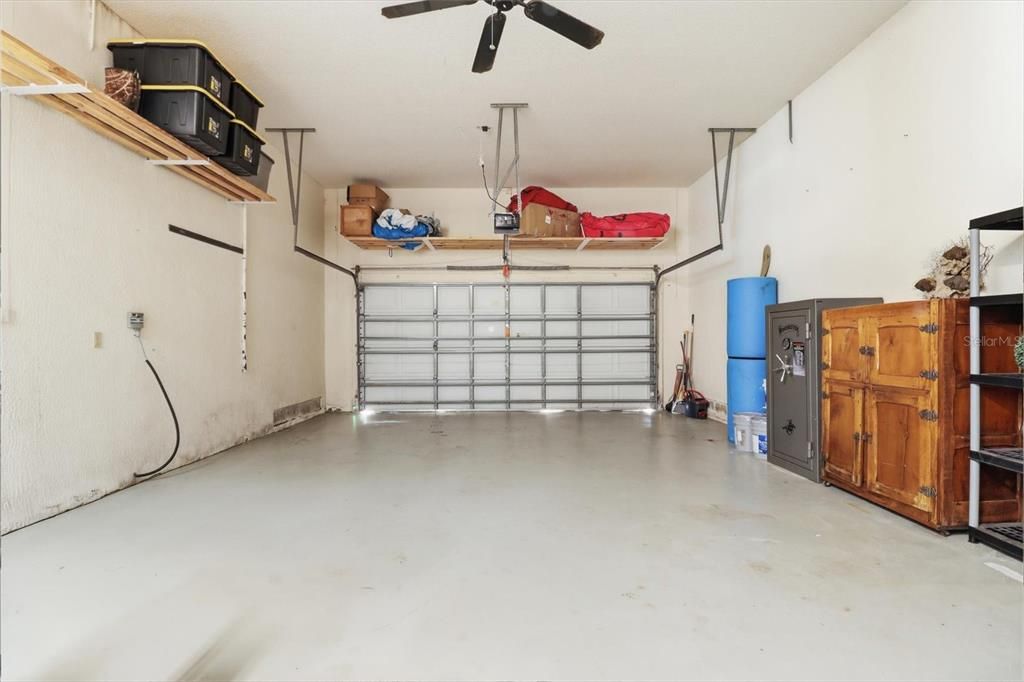 For Sale: $799,000 (3 beds, 2 baths, 2542 Square Feet)