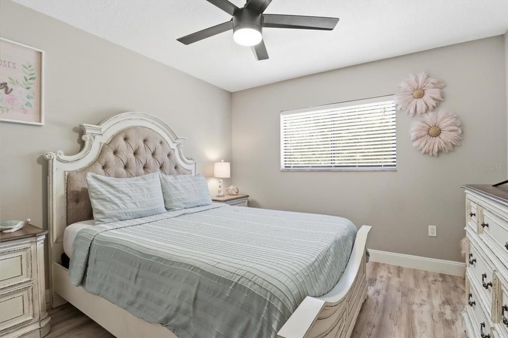 For Sale: $799,000 (3 beds, 2 baths, 2542 Square Feet)