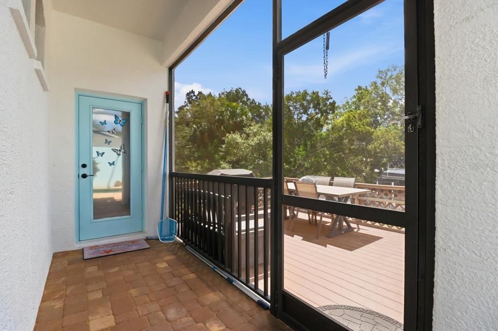 For Sale: $799,000 (3 beds, 2 baths, 2542 Square Feet)
