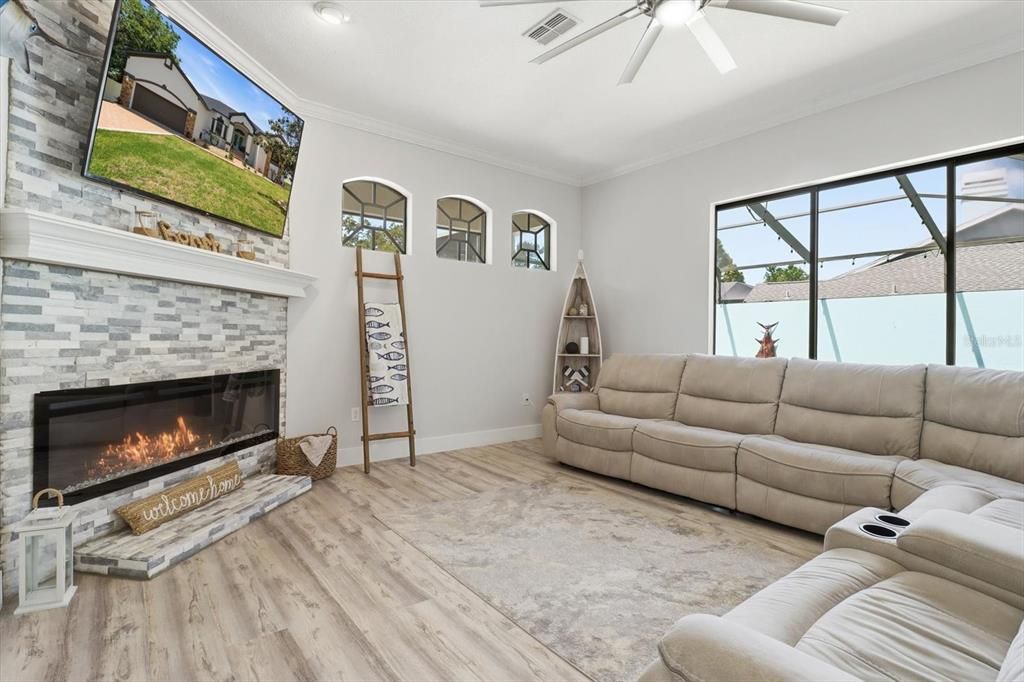 For Sale: $799,000 (3 beds, 2 baths, 2542 Square Feet)