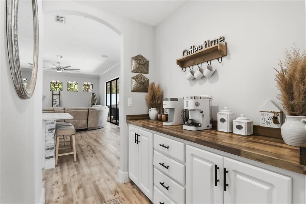 For Sale: $799,000 (3 beds, 2 baths, 2542 Square Feet)