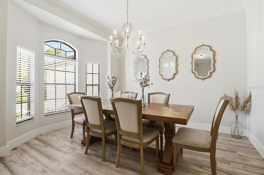 For Sale: $799,000 (3 beds, 2 baths, 2542 Square Feet)