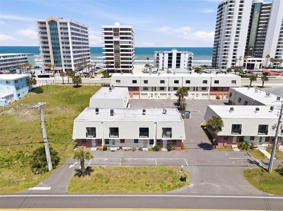 For Sale: $239,900 (2 beds, 2 baths, 1140 Square Feet)