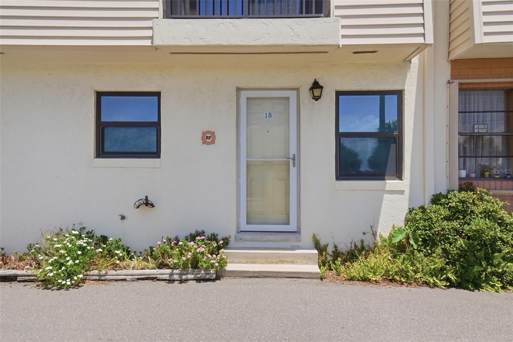 For Sale: $239,900 (2 beds, 2 baths, 1140 Square Feet)