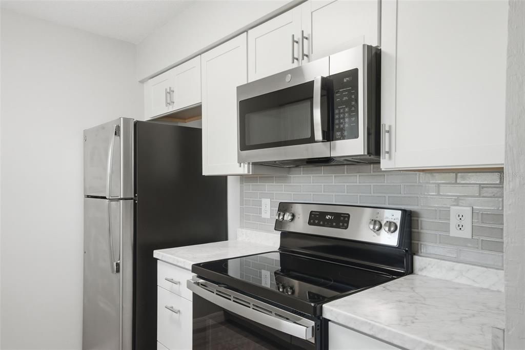 For Sale: $239,900 (2 beds, 2 baths, 1140 Square Feet)