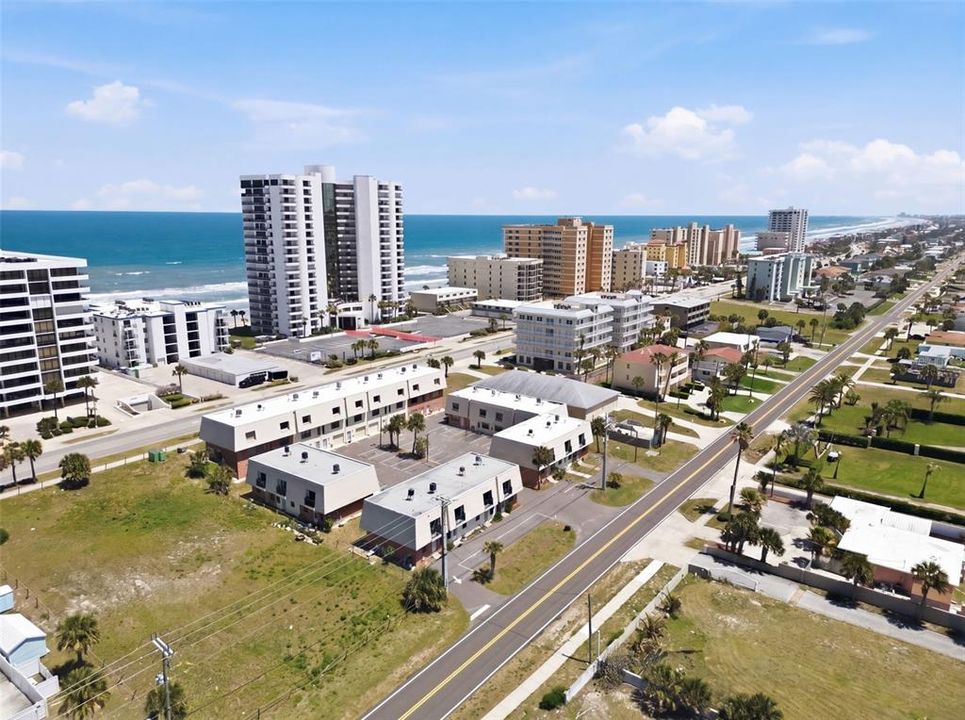 For Sale: $239,900 (2 beds, 2 baths, 1140 Square Feet)