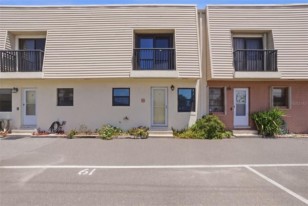 For Sale: $239,900 (2 beds, 2 baths, 1140 Square Feet)