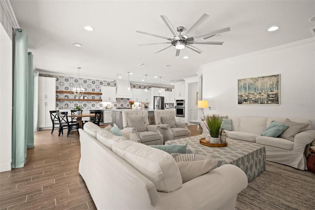 En Venta: $969,995 (5 camas, 4 baños, 3362 Pies cuadrados)