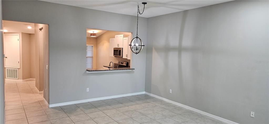 For Rent: $1,925 (3 beds, 2 baths, 1337 Square Feet)