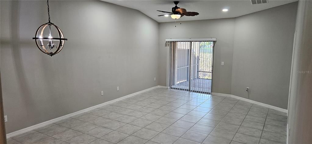 For Rent: $1,925 (3 beds, 2 baths, 1337 Square Feet)