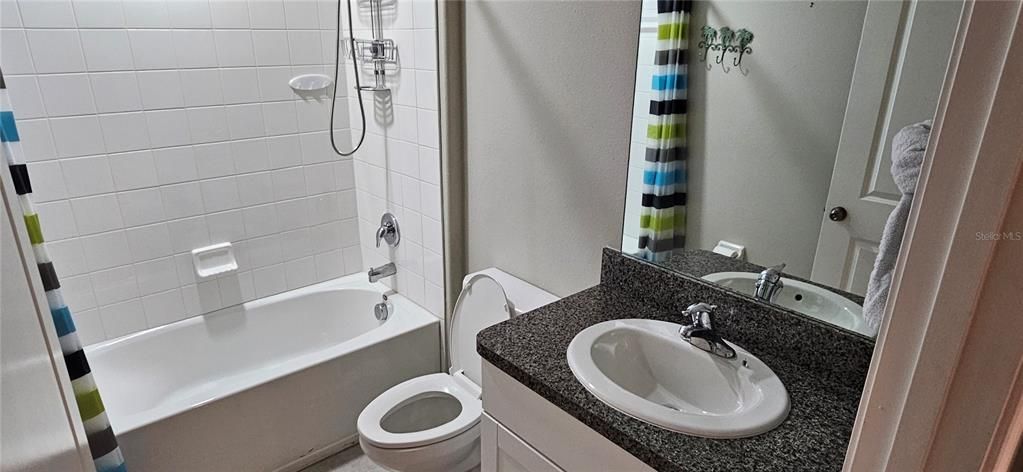 For Rent: $1,925 (3 beds, 2 baths, 1337 Square Feet)