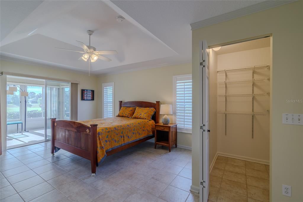 Activo con contrato: $325,000 (3 camas, 2 baños, 2233 Pies cuadrados)