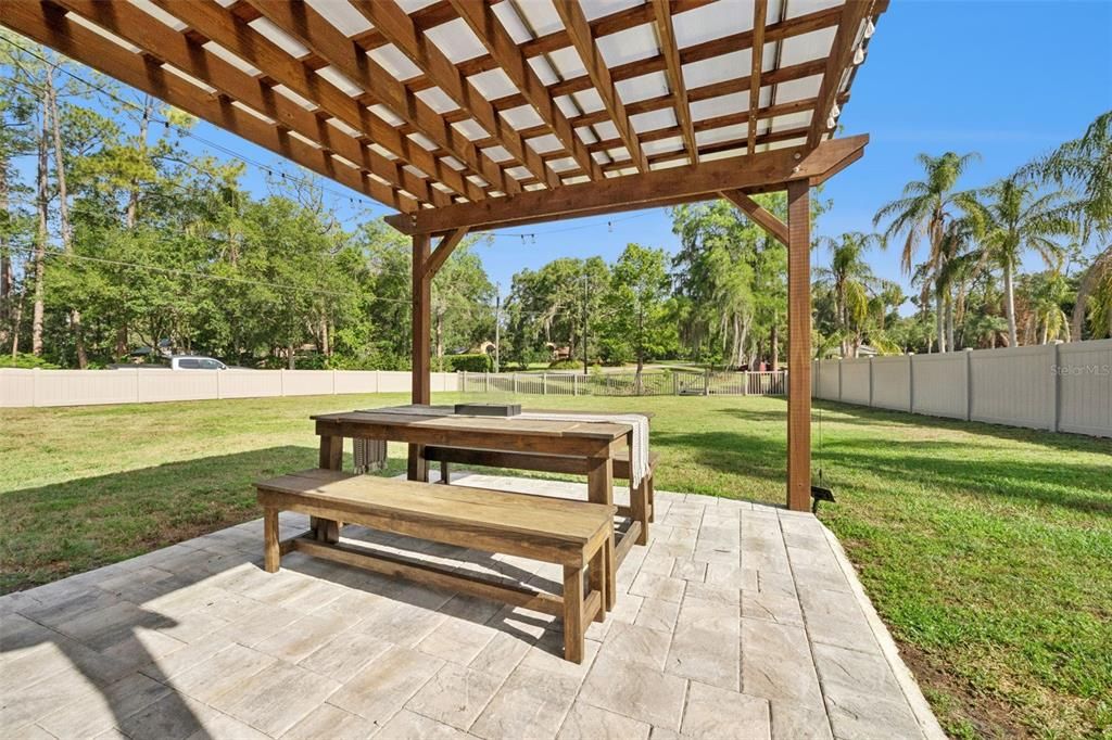 En Venta: $549,990 (4 camas, 2 baños, 1531 Pies cuadrados)