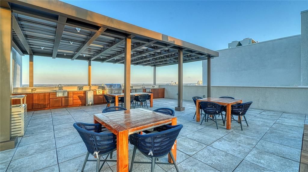 For Sale: $2,900,000 (3 beds, 4 baths, 3676 Square Feet)
