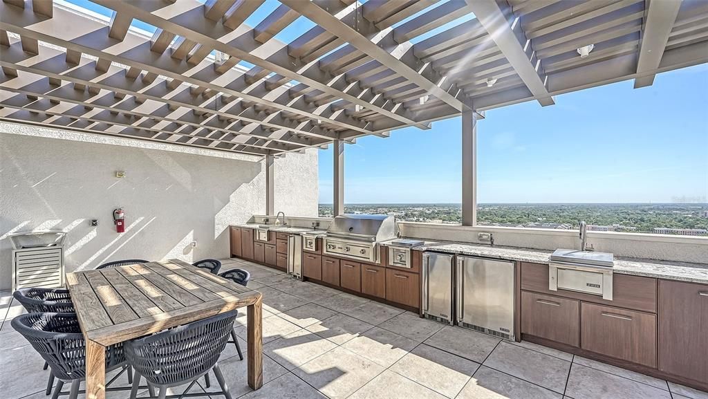 For Sale: $2,900,000 (3 beds, 4 baths, 3676 Square Feet)