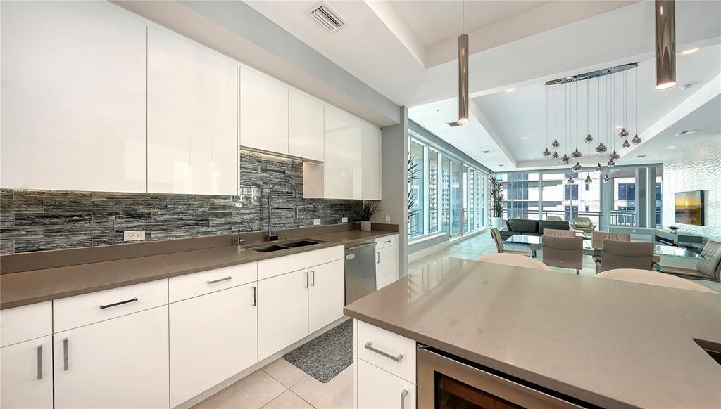 For Sale: $2,900,000 (3 beds, 4 baths, 3676 Square Feet)
