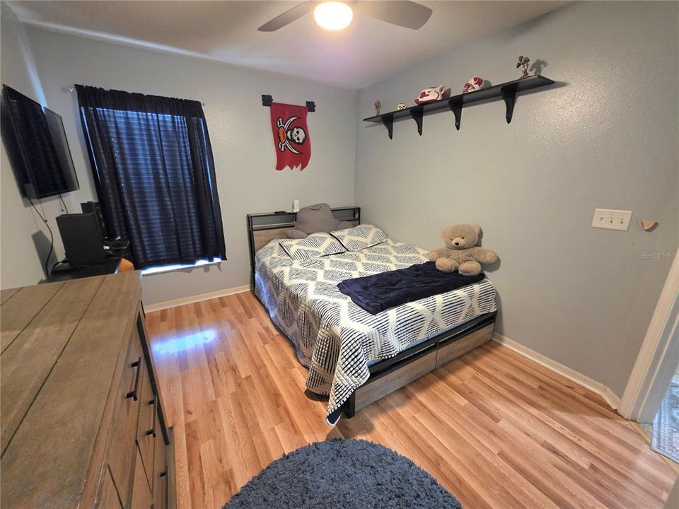 Activo con contrato: $480,000 (4 camas, 2 baños, 2080 Pies cuadrados)