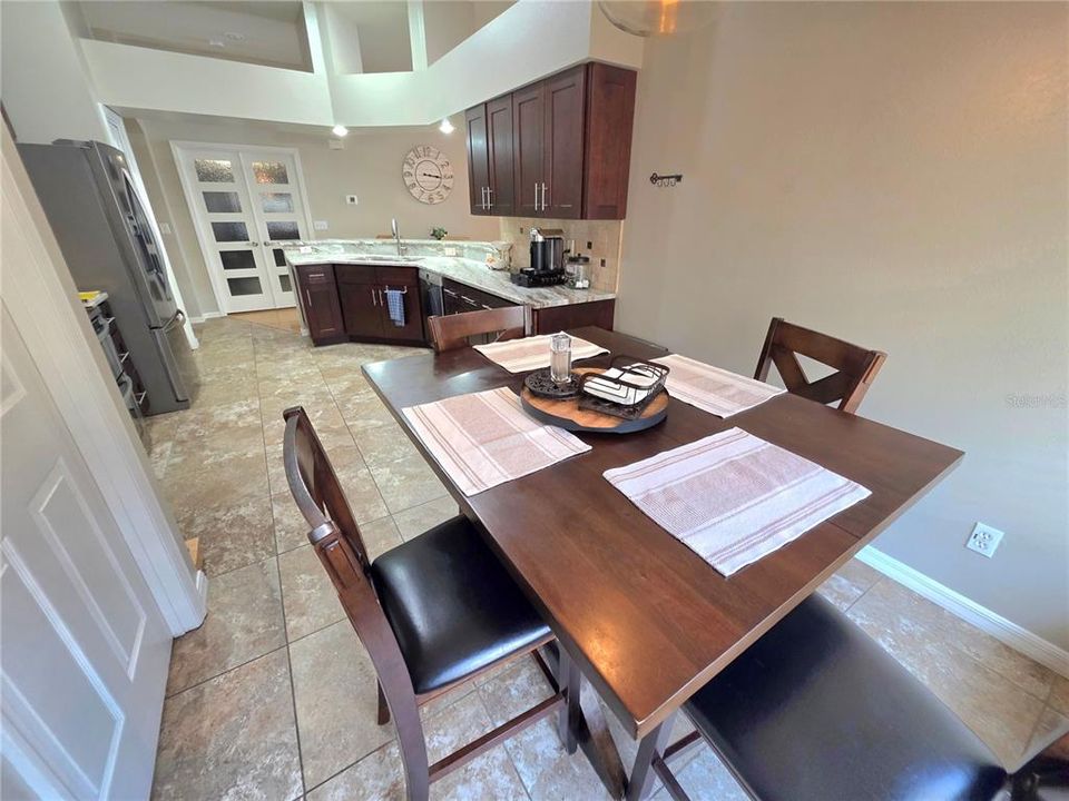 Activo con contrato: $480,000 (4 camas, 2 baños, 2080 Pies cuadrados)