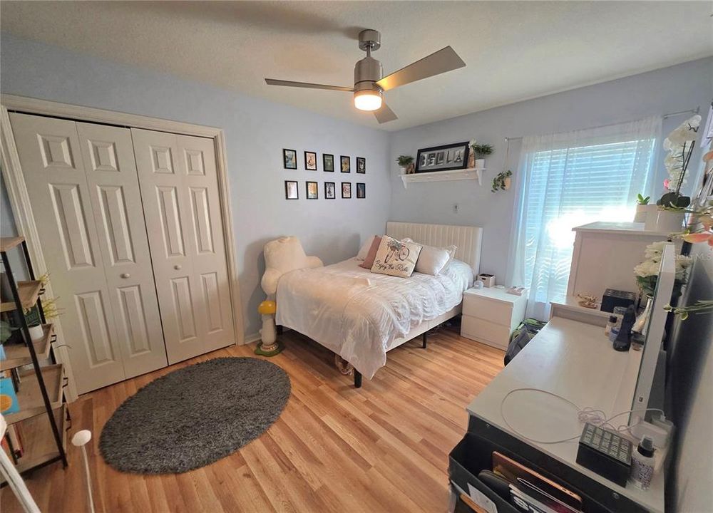 Activo con contrato: $480,000 (4 camas, 2 baños, 2080 Pies cuadrados)