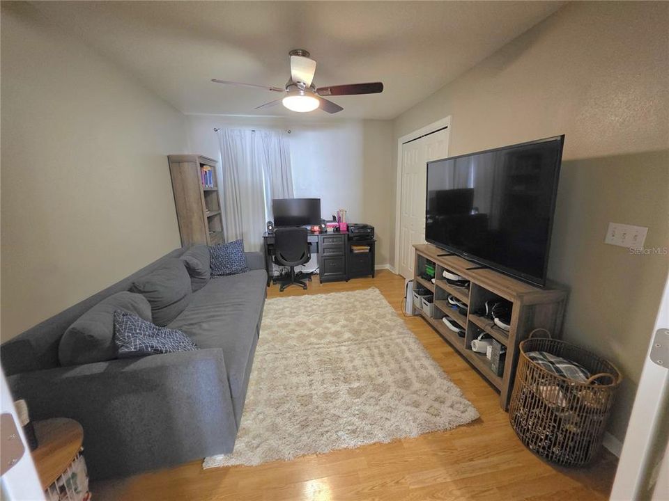 Activo con contrato: $480,000 (4 camas, 2 baños, 2080 Pies cuadrados)