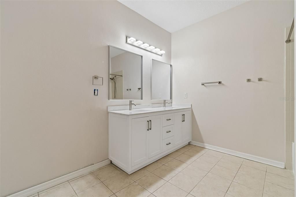 For Rent: $2,100 (2 beds, 2 baths, 1696 Square Feet)