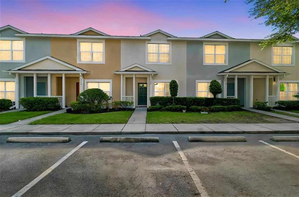 For Rent: $2,100 (2 beds, 2 baths, 1696 Square Feet)