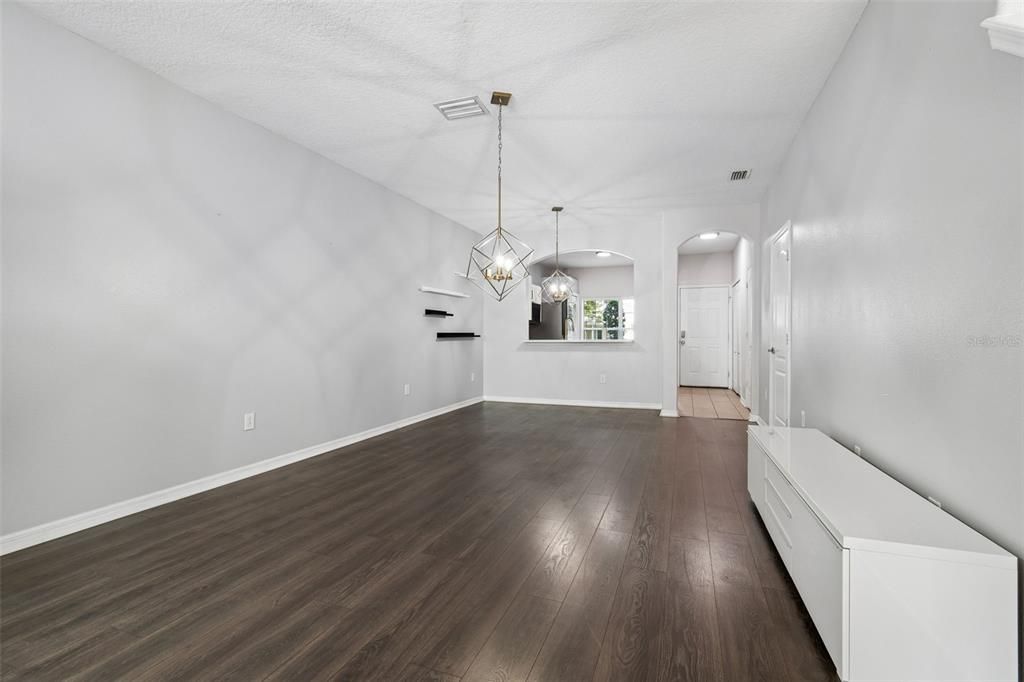For Rent: $2,100 (2 beds, 2 baths, 1696 Square Feet)