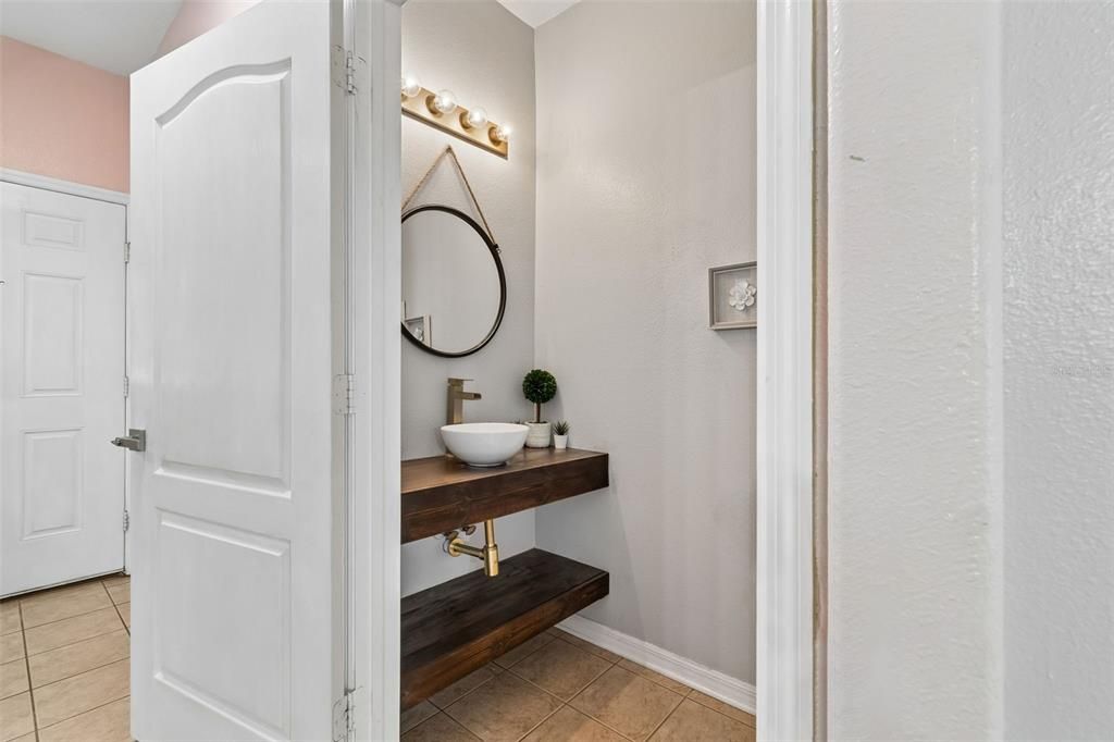 For Rent: $2,100 (2 beds, 2 baths, 1696 Square Feet)