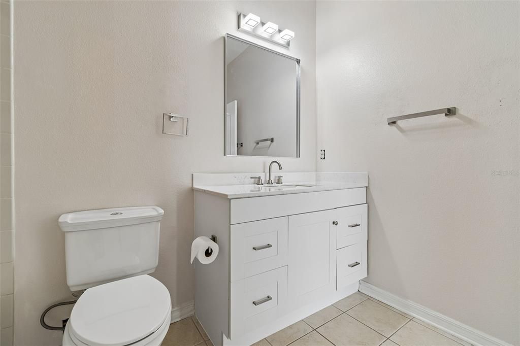 For Rent: $2,100 (2 beds, 2 baths, 1696 Square Feet)