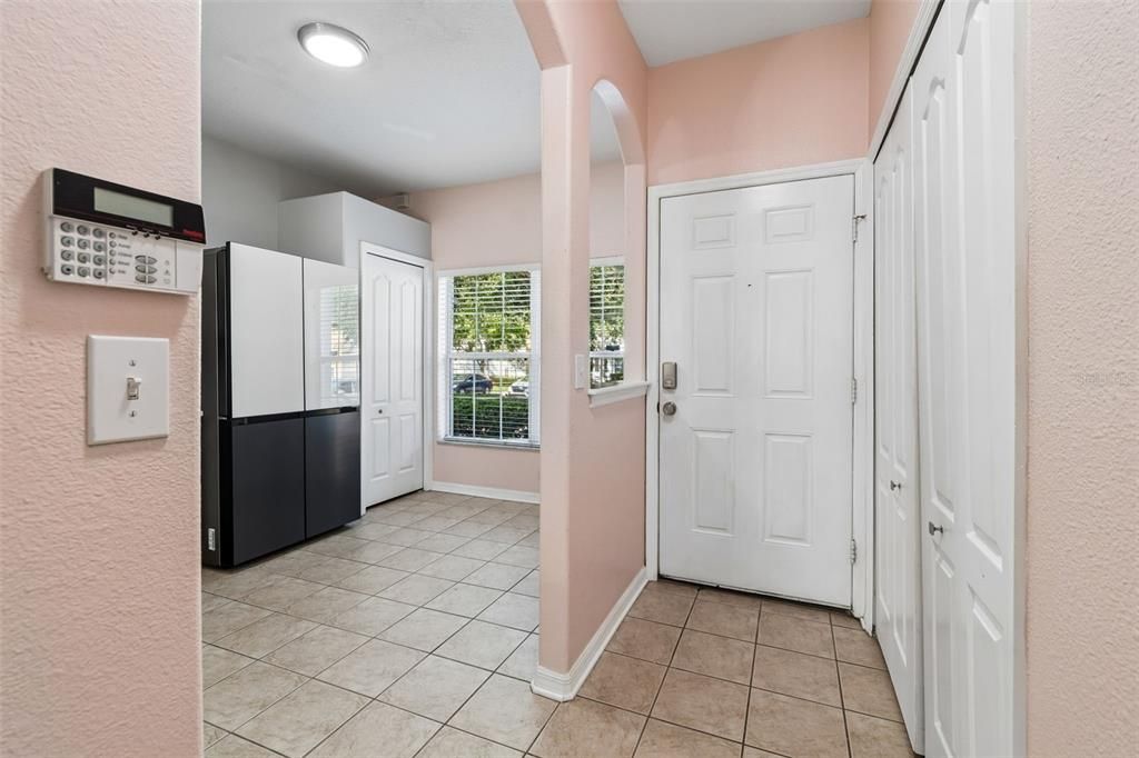 For Rent: $2,100 (2 beds, 2 baths, 1696 Square Feet)