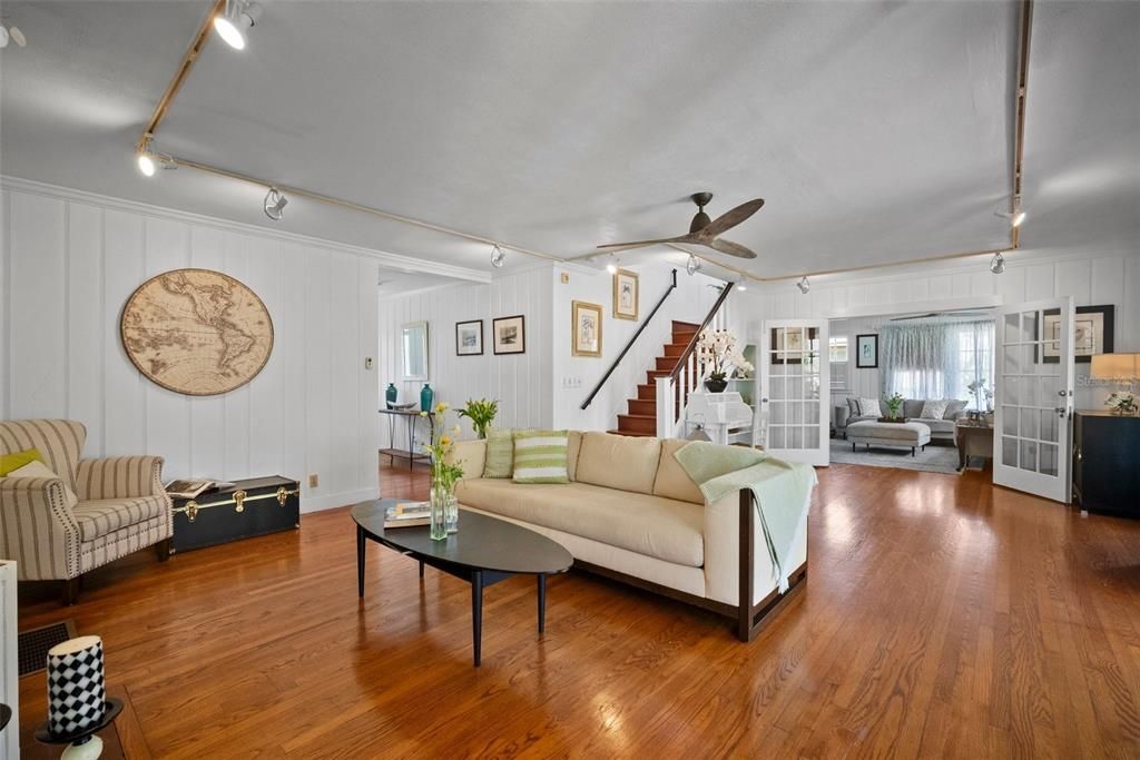 Activo con contrato: $1,349,000 (4 camas, 4 baños, 4004 Pies cuadrados)