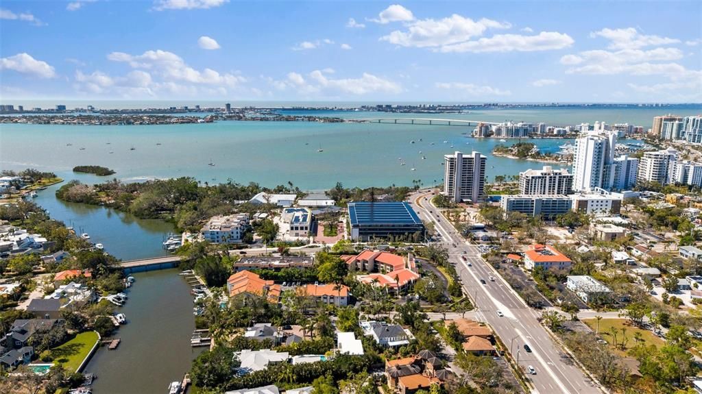Activo con contrato: $1,349,000 (4 camas, 4 baños, 4004 Pies cuadrados)
