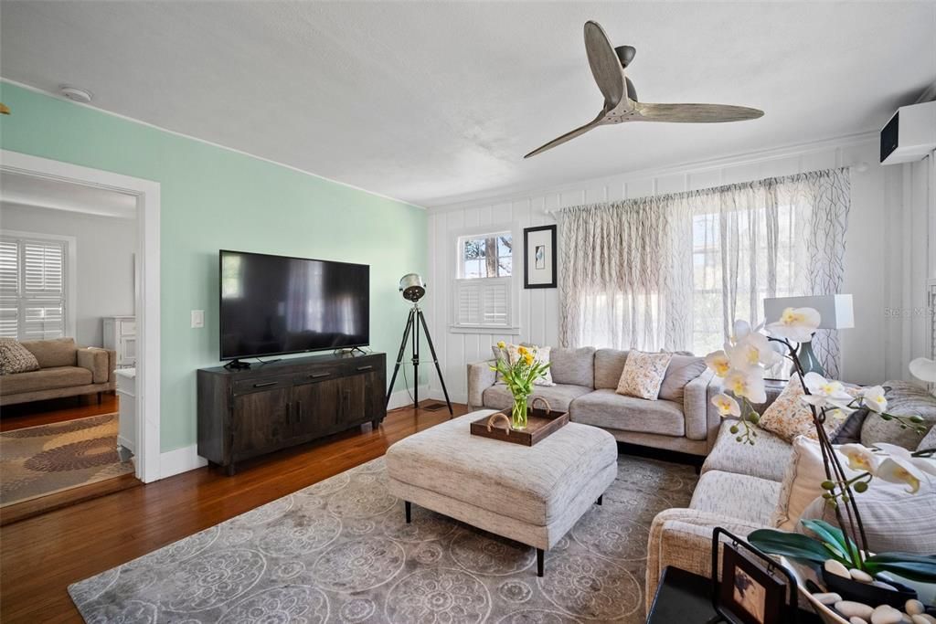 Activo con contrato: $1,349,000 (4 camas, 4 baños, 4004 Pies cuadrados)