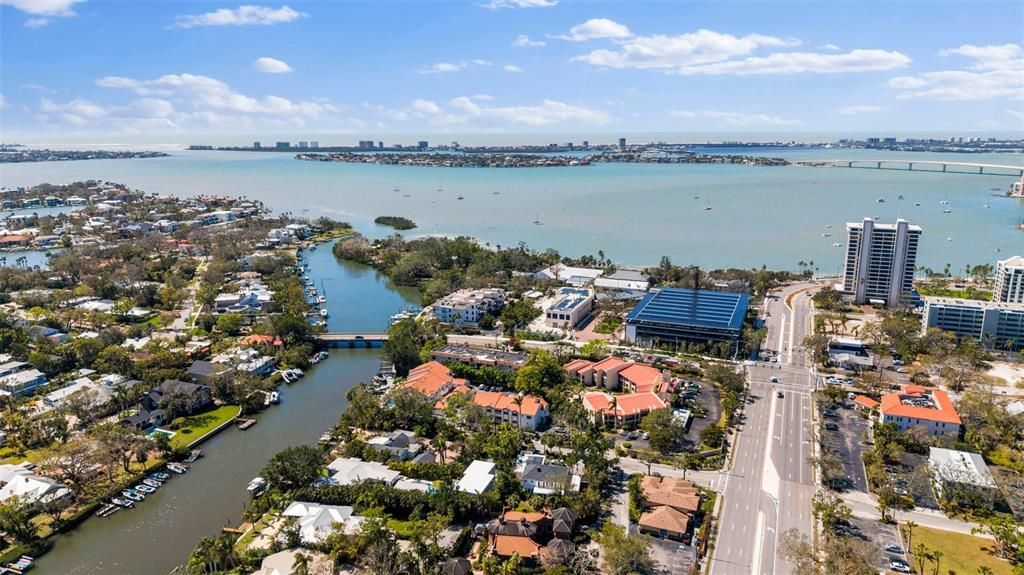 Activo con contrato: $1,349,000 (4 camas, 4 baños, 4004 Pies cuadrados)