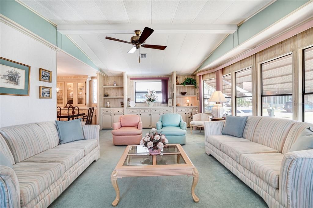 Active With Contract: $134,500 (2 beds, 2 baths, 1482 Square Feet)