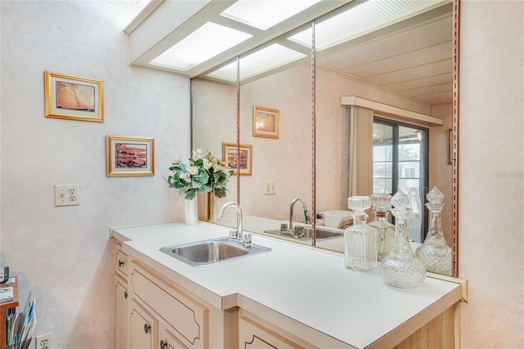 Active With Contract: $134,500 (2 beds, 2 baths, 1482 Square Feet)