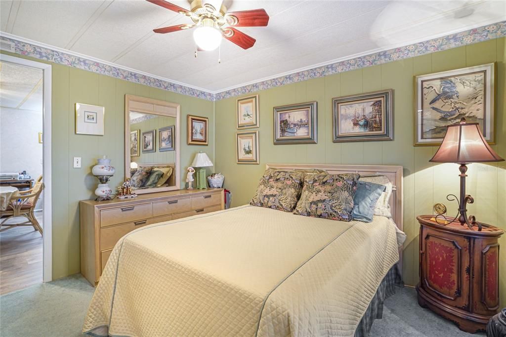 Active With Contract: $134,500 (2 beds, 2 baths, 1482 Square Feet)