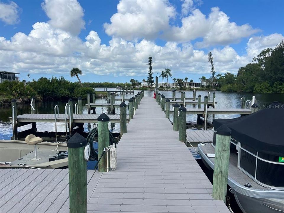 Active With Contract: $134,500 (2 beds, 2 baths, 1482 Square Feet)