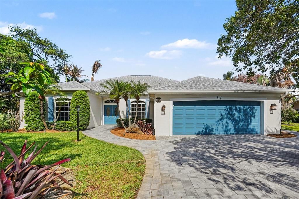 For Sale: $950,000 (4 beds, 3 baths, 2476 Square Feet)