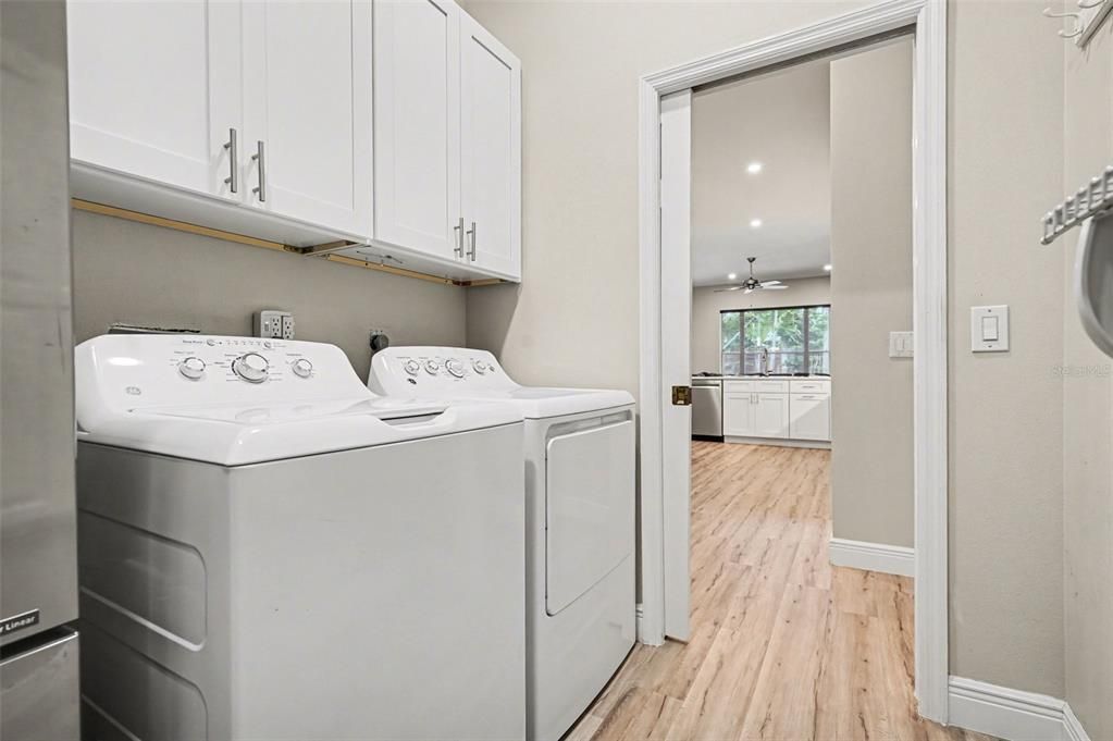 For Sale: $950,000 (4 beds, 3 baths, 2476 Square Feet)
