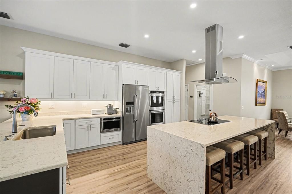 For Sale: $950,000 (4 beds, 3 baths, 2476 Square Feet)