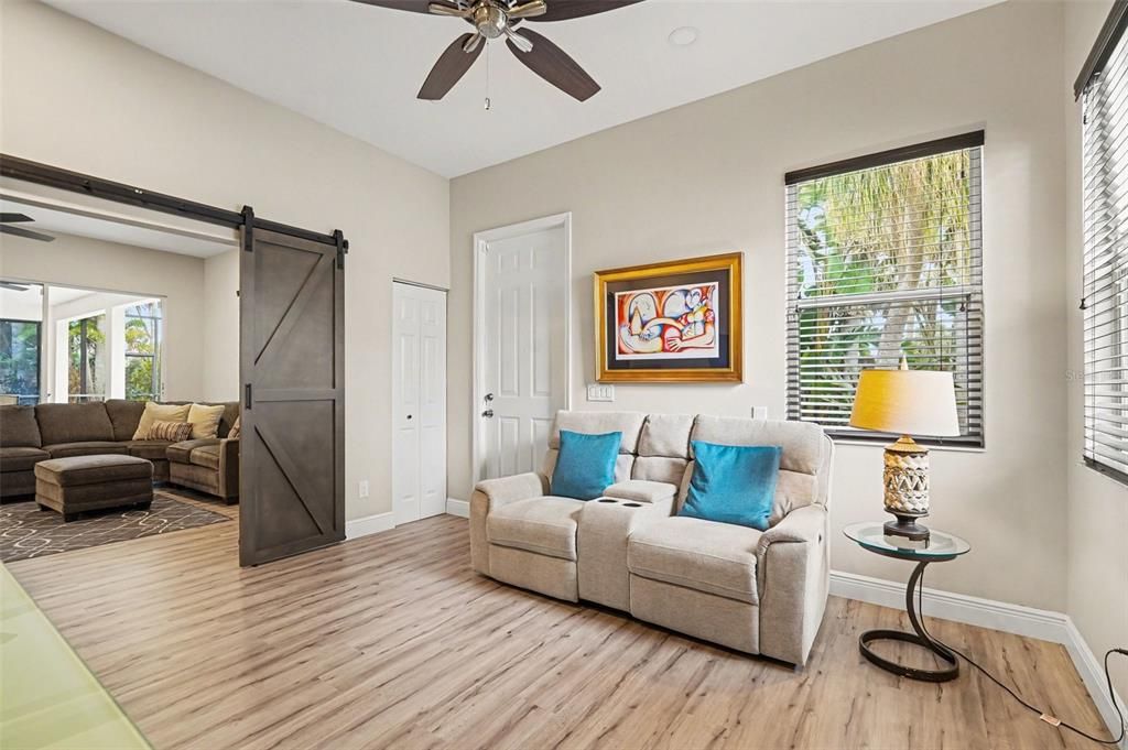 For Sale: $950,000 (4 beds, 3 baths, 2476 Square Feet)