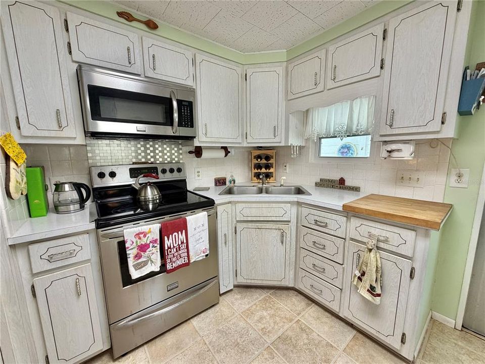 На продажу: $119,000 (2 спален, 2 ванн, 1104 Квадратных фут)