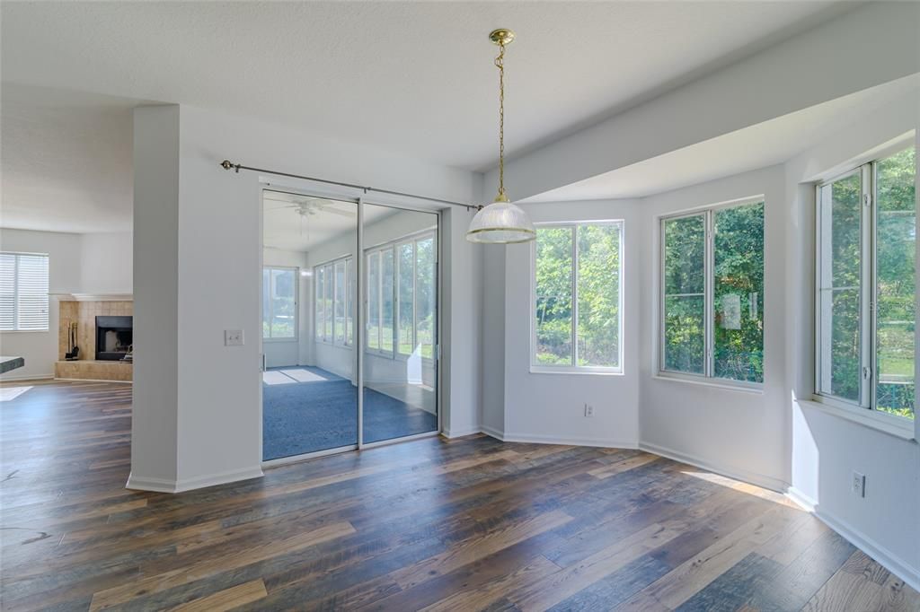 For Sale: $242,900 (2 beds, 2 baths, 1650 Square Feet)