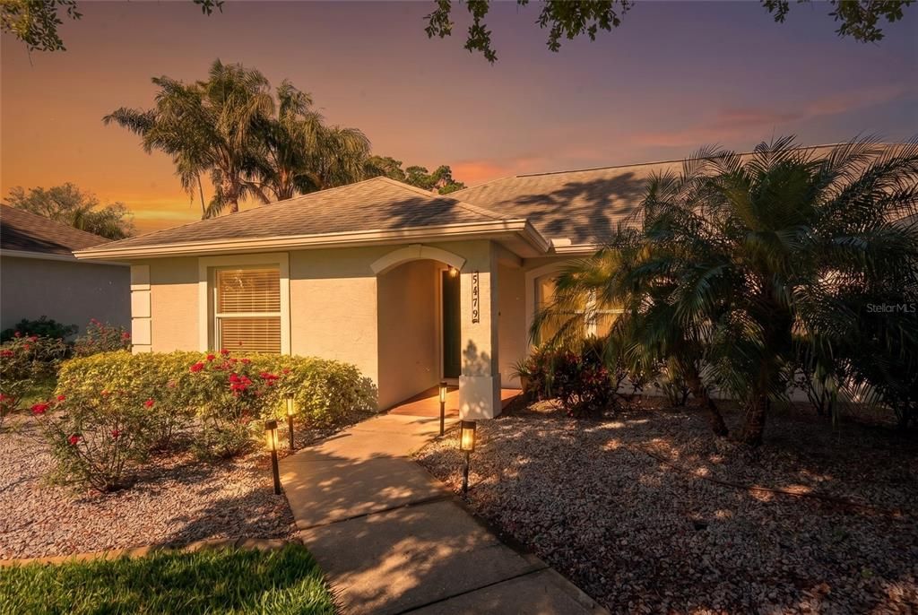 Activo con contrato: $395,500 (3 camas, 2 baños, 1843 Pies cuadrados)